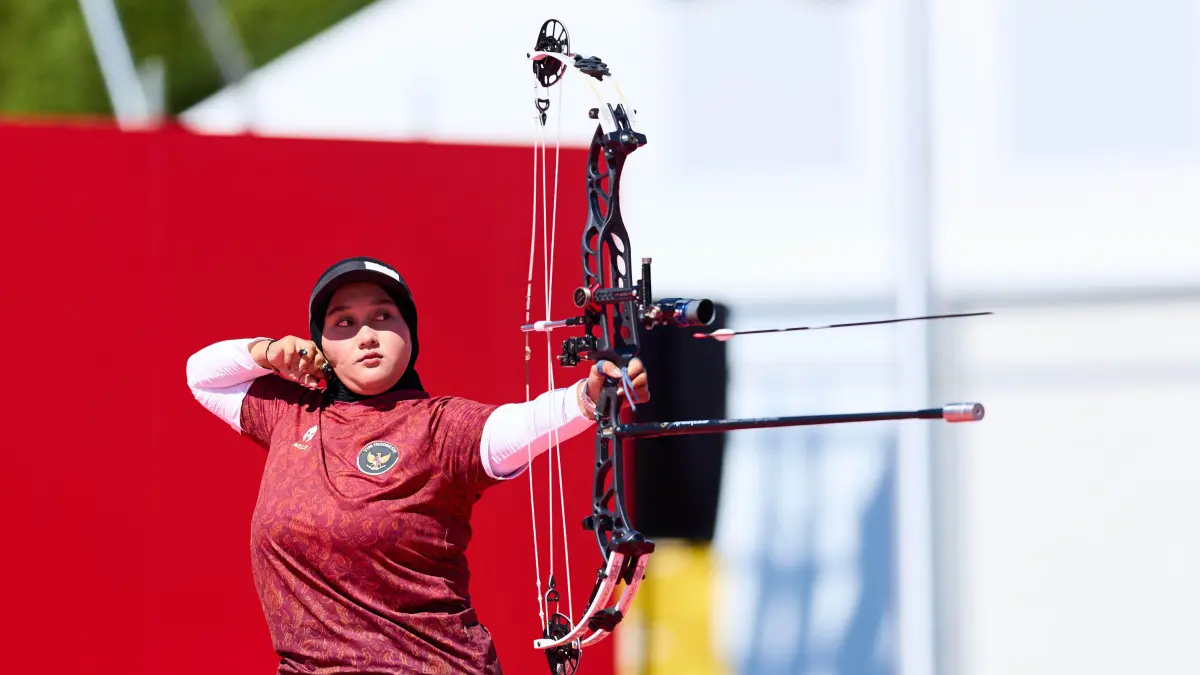 Nurisa Dian Ashrifah meraih medali emas nomor compound individual putri Asian Games 2026 di Okazaki Chuo Sogo Park Multipurpose Square (1/10). (AINAGOC)