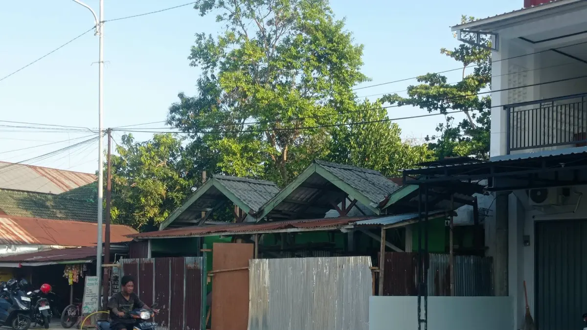 PERPAJAKAN: Bapenda Bontang melakukan pemutakhiran data NJOP di jalan protokol untuk jadi acuan tahun depan. (ADIEL KUNDHARA/KP)