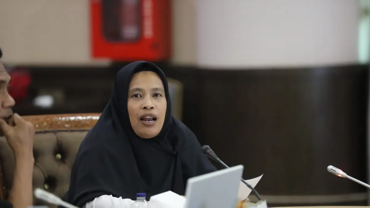 Camat Sangatta Selatan, Dewi.