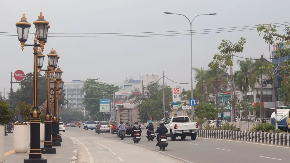 RAWAN: Kabut asap akibat karhutla menyelimuti kawasan Kalimantan Timur, Jumat (9/10/2026).
