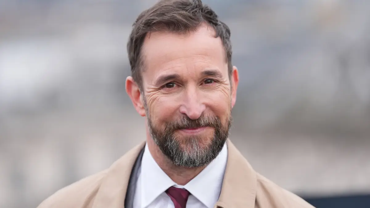 People Nobatkan Noah Wyle Jadi Pria Terseksi 2026 Geser Jonathan Bailey, Siapa Dia?