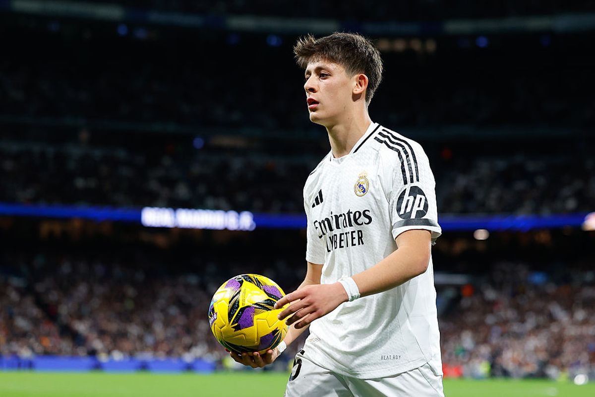 Neymar melontarkan pujian tinggi untuk Arda Guler dan menyebutnya sebagai gelandang terbaik di dunia, pernyataan yang langsung memicu reaksi panas dari para penggemar Barcelona. (Instagram/@ardaguler)