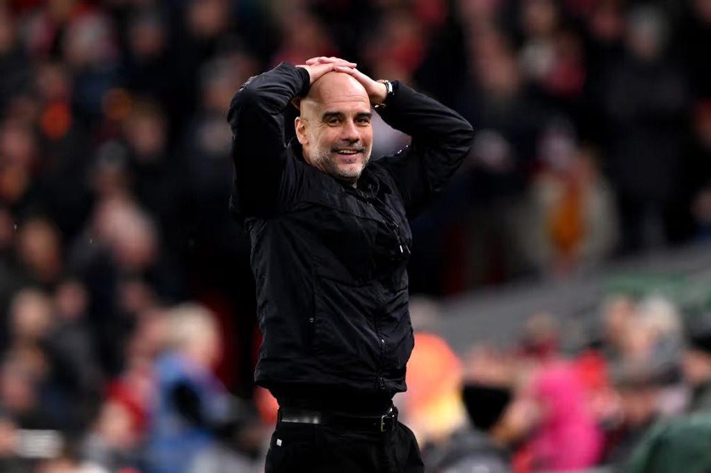 Guardiola nampak pusing dengan performa tim