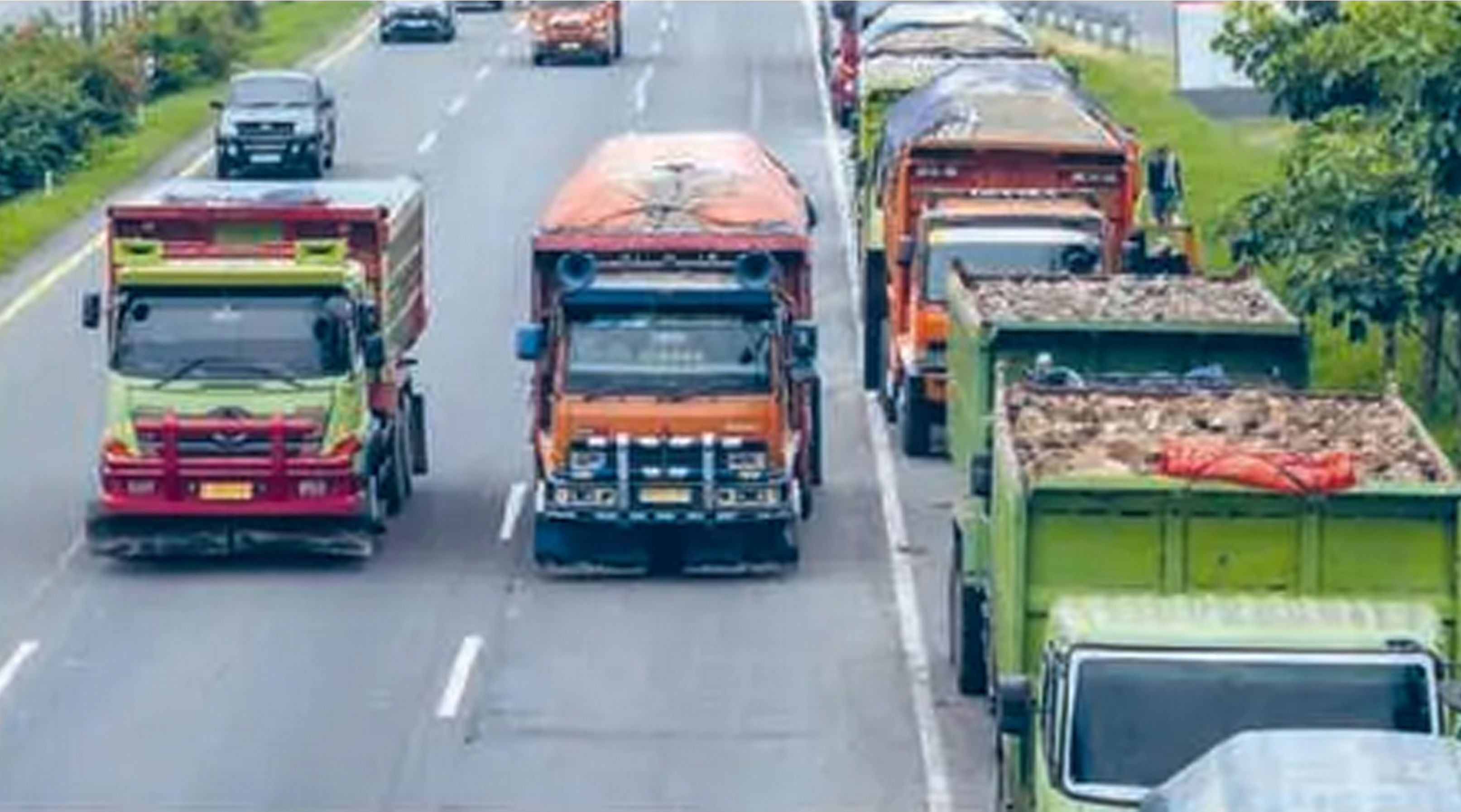 BUTUH SOLUSI: Pembatasan operasional truk selama 17 hari saat arus mudik dan balik mendapat penolakan dari sejumlah pelaku usaha.
