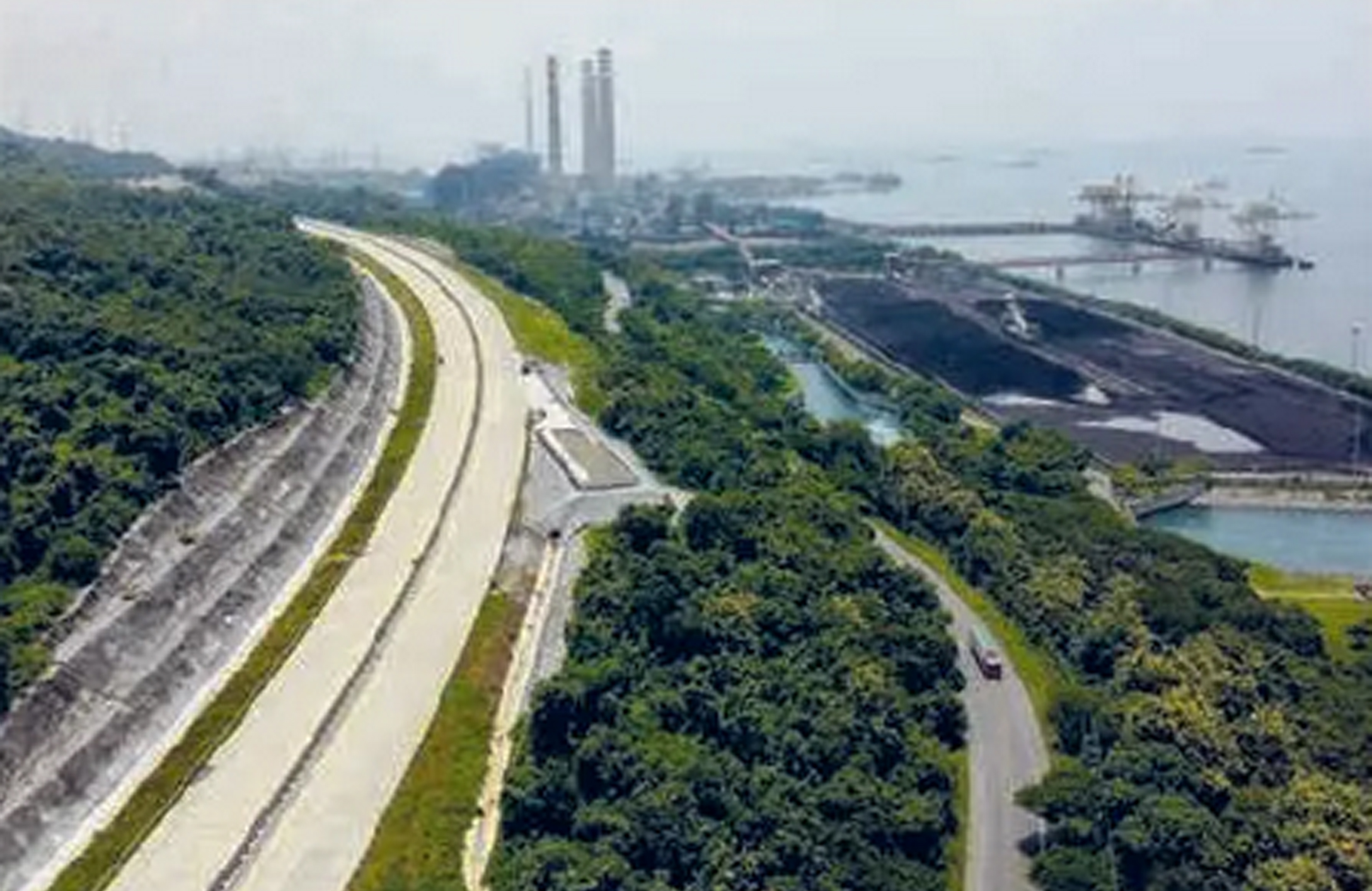 SUDAH SIAP: Ruas Tol Paiton&ndash;Besuki dapat dilewati kendaraan saat arus mudik Lebaran 2026 karena telah lolos uji laik fungsi.