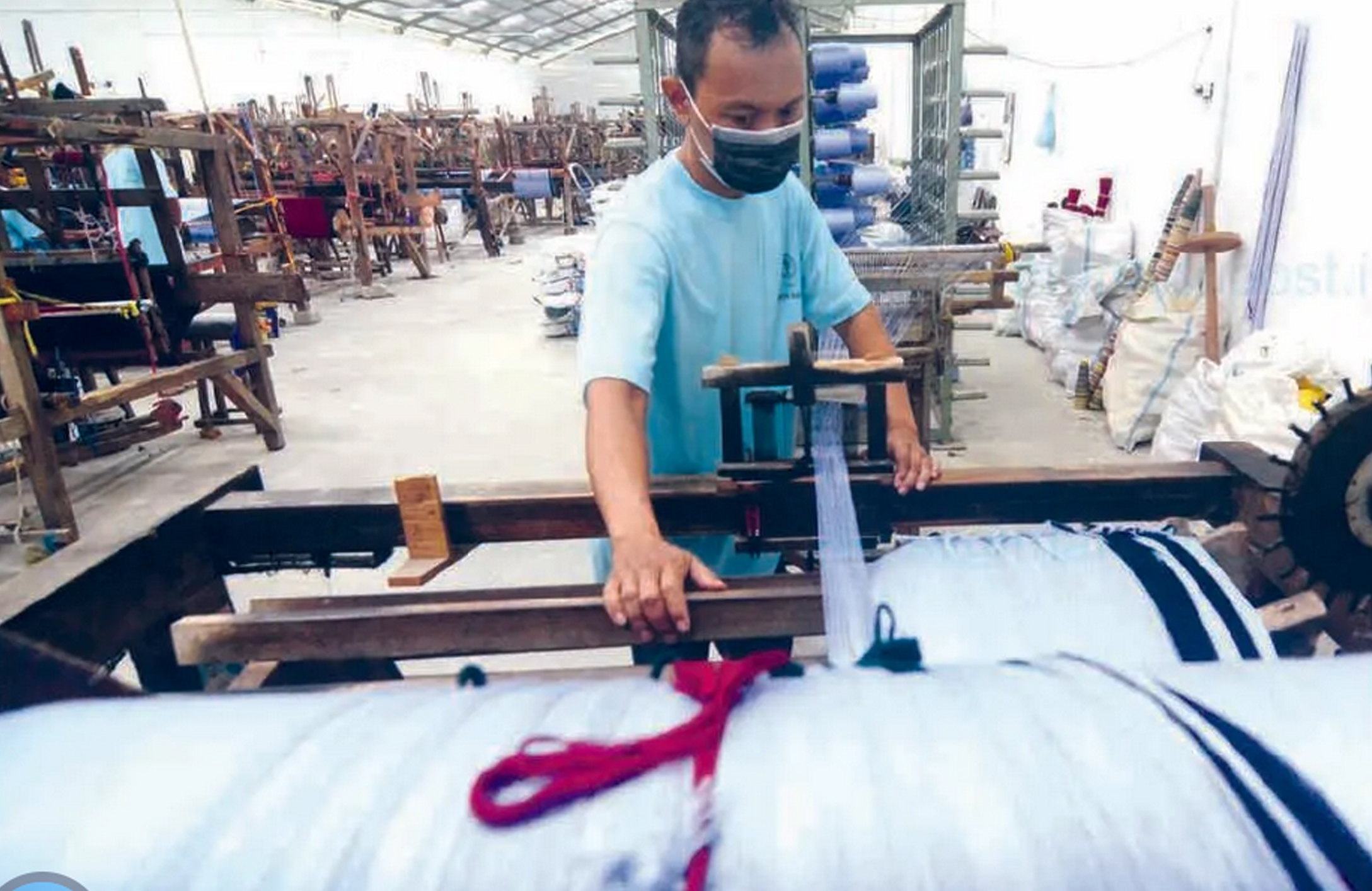 Industri tekstil dan produk tekstil yang berbasis padat karya meningkatkan kapasitas produksi untuk menghadapi lonjakan permintaan jelang Lebaran. Kemenperin memastikan performa optimal di lini produk