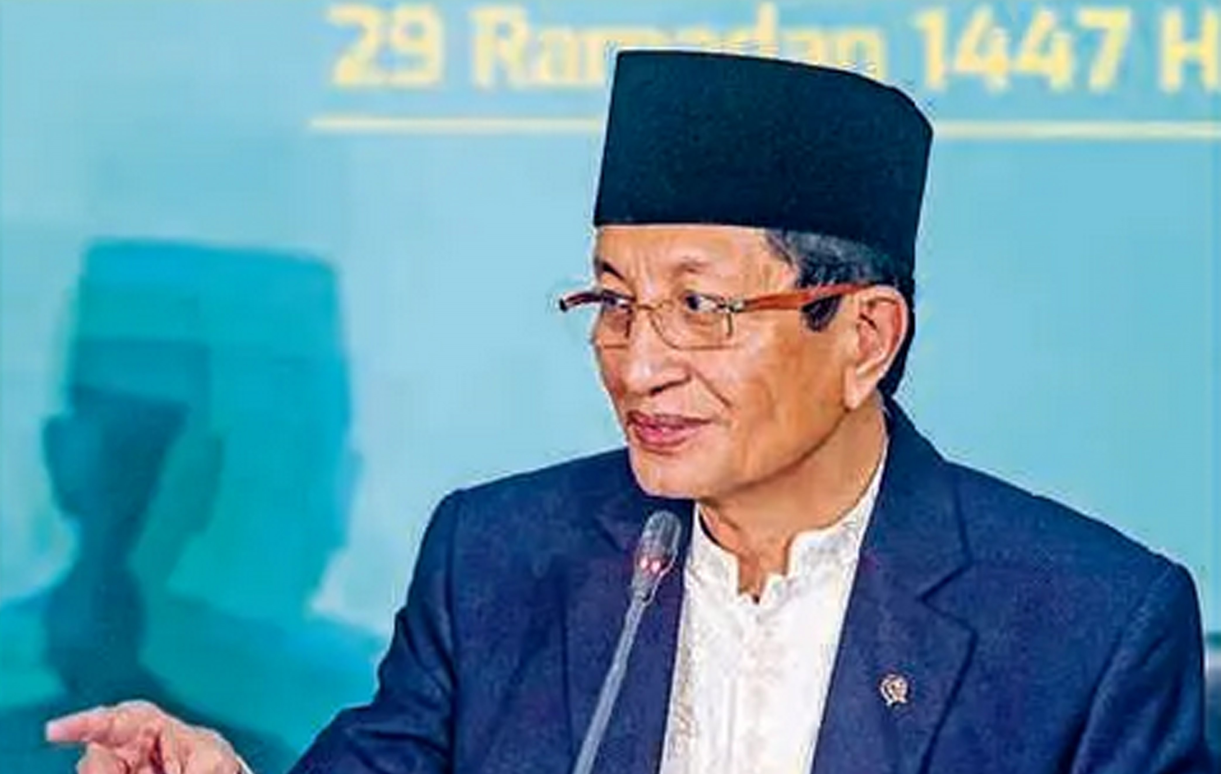 PENETAPAN IDUL FITRI: Menteri Agama Nasaruddin Umar memberikan keterangan saat konferensi pers hasil sidang isbat 1 Syawal 1447 Hijriah di kantor Kementerian Agama, Jakarta, kemarin (19/3).