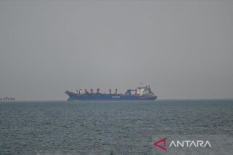 Sebanyak 20 negara berkoalisi amankan jalur minyak Selat Hormuz setelah ketegangan geopolitik menghentikan total suplai energi global.