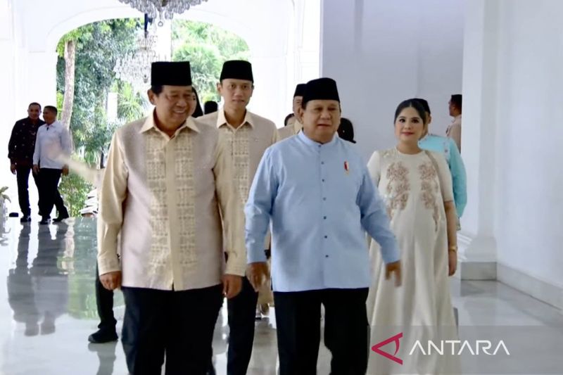 Presiden Prabowo Subianto gelar open house dan halalbihalal di Istana Merdeka, sambut SBY hingga ribuan masyarakat umum di Hari Raya Idul Fitri.
