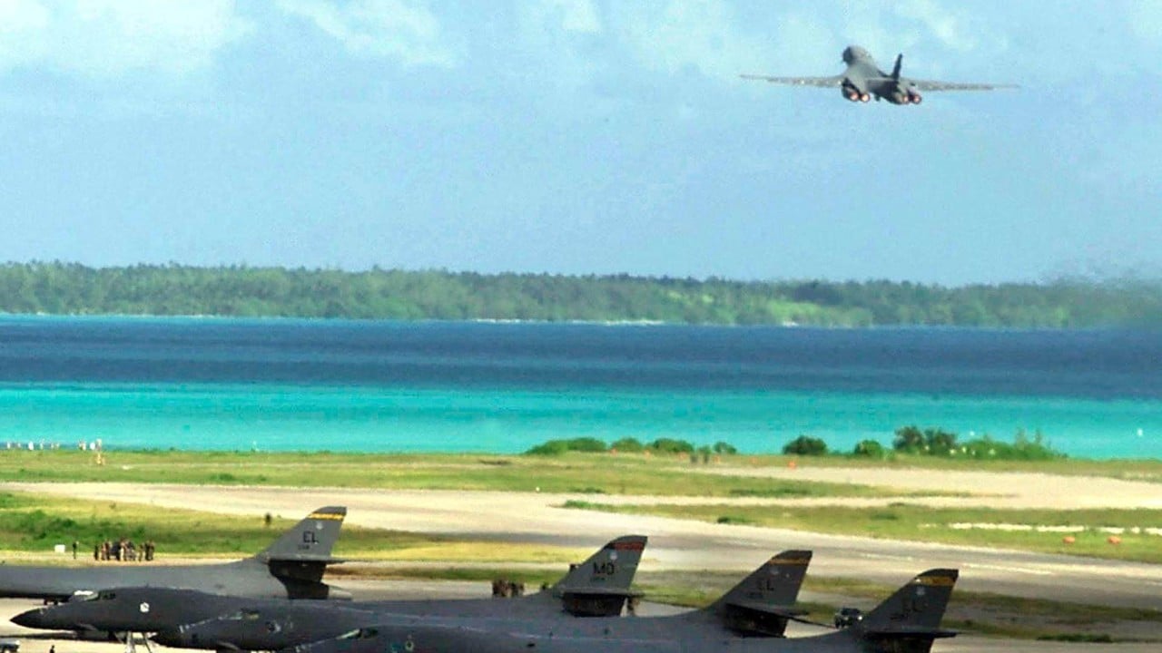 Iran meluncurkan rudal balistik ke pangkalan militer Diego Garcia, menunjukkan kemampuan jangkauan senjata baru di tengah memanasnya konflik Timur Tengah.