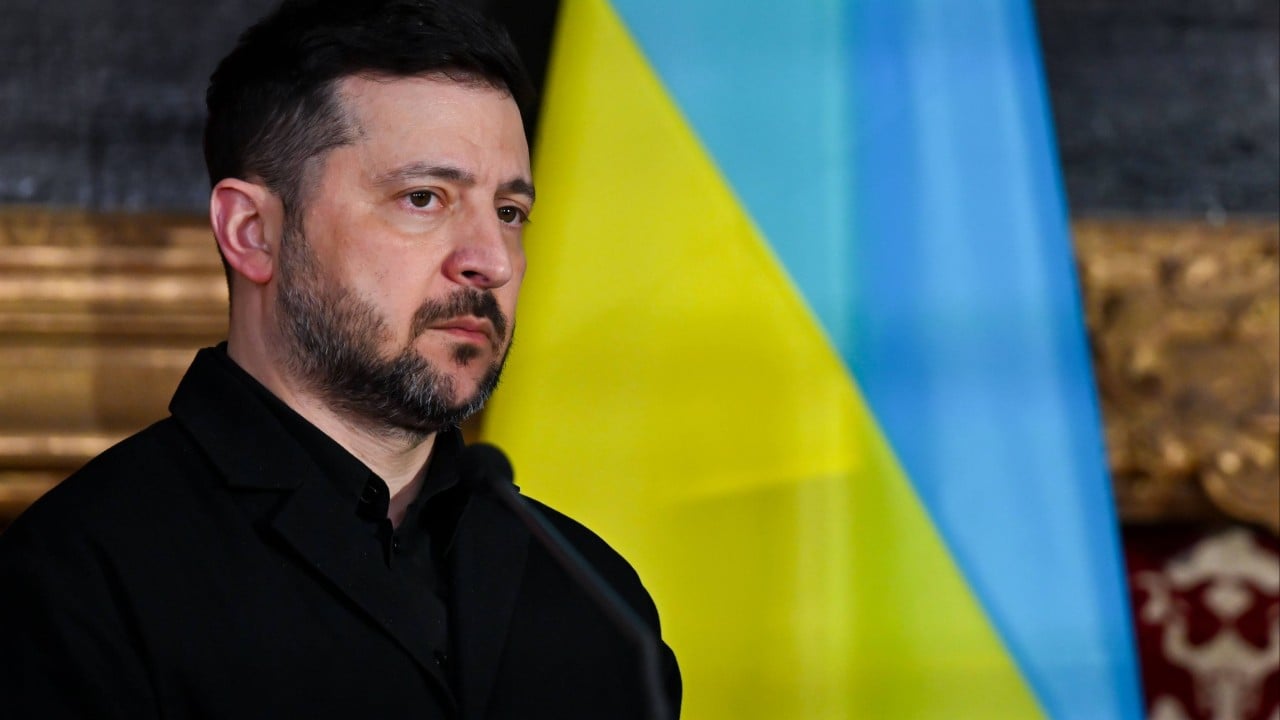 Delegasi Ukraina dan Amerika Serikat melakukan perundingan intensif di Florida untuk mencari jalan keluar damai dari perang panjang melawan Rusia saat ini.