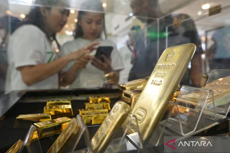 Harga emas UBS dan Galeri24 di Pegadaian anjlok drastis pada perdagangan hari ini. Simak analisis terkini mengenai pergerakan pasar logam mulia nasional.