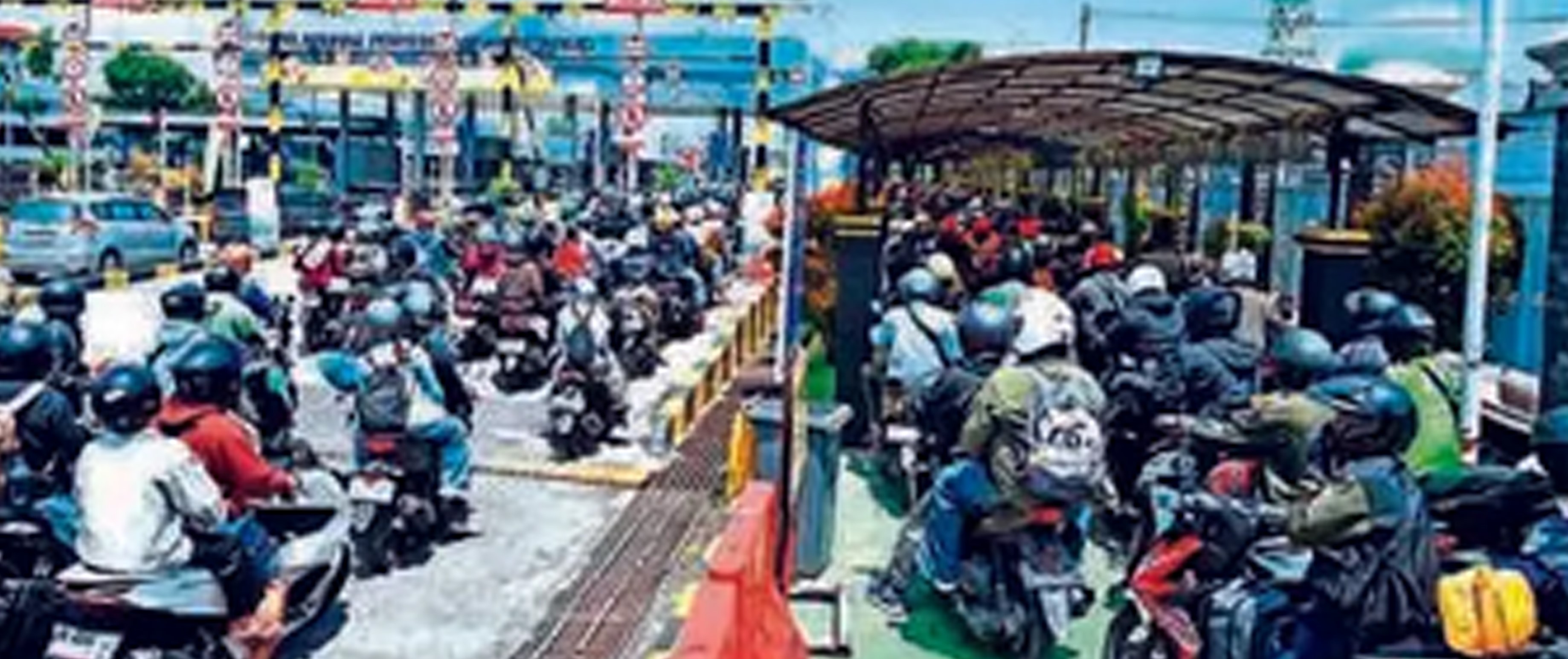 MENUNGGU GILIRAN: Ratusan pengendara sepeda motor antre masuk Pelabuhan Ketapang kemarin (29/3).