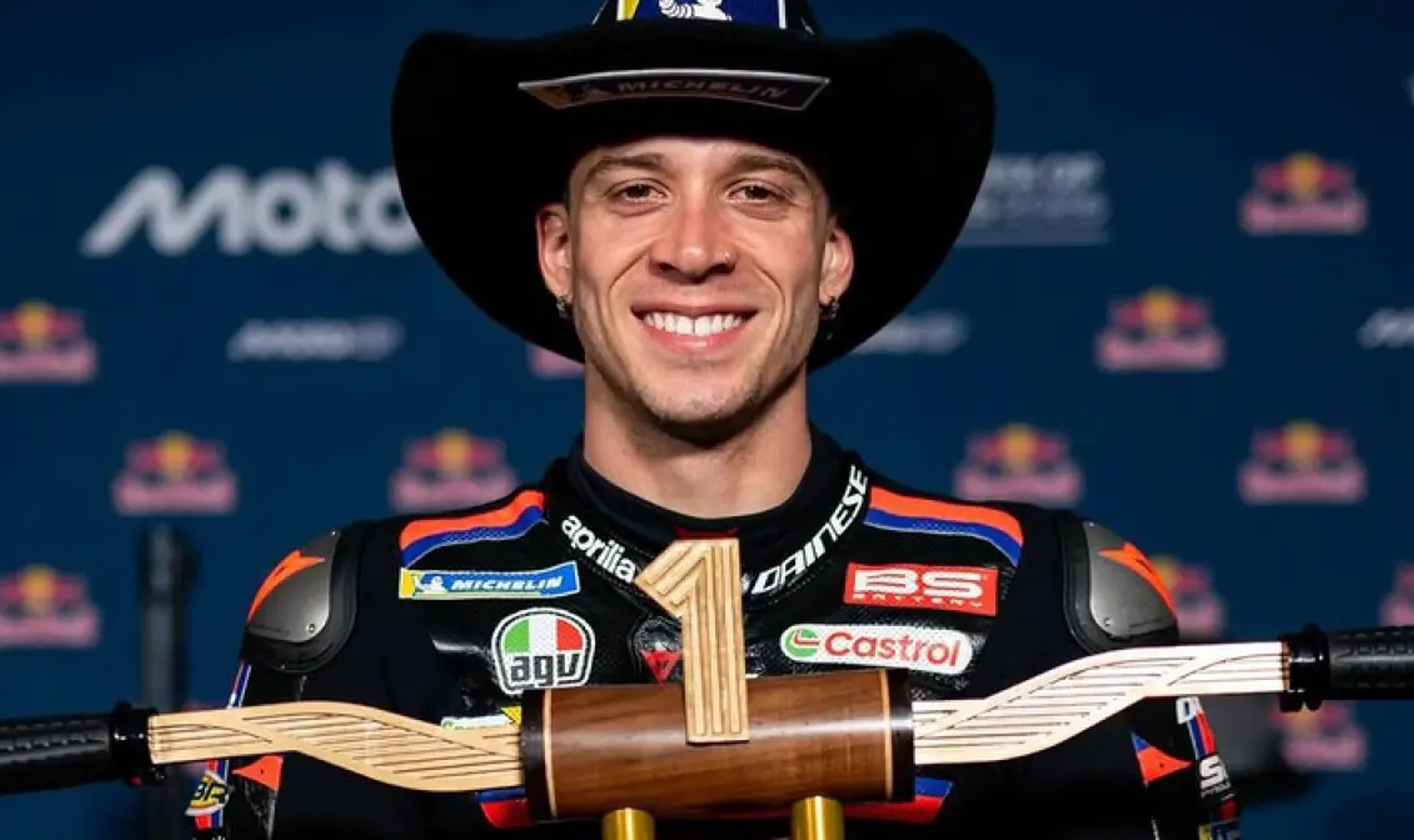 LIGHTS-TO-FLAG: Pembalap Aprilia Marco Bezzecchi menyapu bersih lima balapan terakhir MotoGP dengan memimpin sejak start sampai finis, termasuk di COTA, Austin, kemarin (30/3).