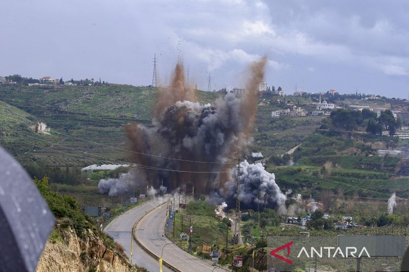 Pemerintah Indonesia mengecam keras serangan militer di Lebanon selatan yang menewaskan prajurit TNI dalam misi perdamaian UNIFIL di bawah naungan PBB.