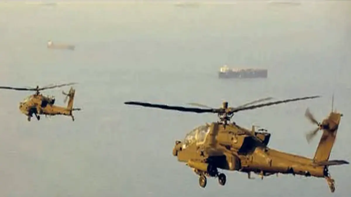     Query successful

Berikut adalah transkrip lengkap dari halaman depan surat kabar Jawa Pos edisi Senin Pahing, 20 April 2026:
Jawa Pos

SENIN PAHING 20 APRIL 2026 | Selalu Ada Yang Baru!
Hukum Progresif, Literasi, dan Transformasi Pendidikan Tinggi Berdampak

REFORMASI serta reformulasi hukum dan regulasi nasional terus menghadapi tantangan yang kompleks seiring dengan perubahan lingkungan yang cepat dan tidak menentu. Situasi VUCA (Volatility/volatilitas, Uncertainty/ketidakpastian, Complexity/kompleksitas, dan Ambiguity/ambiguitas) membuat gap antara harapan dan kenyataan terhadap bangunan hukum serta regulasi di masyarakat kian berjarak.

Dalam konteks ini harus diakui bahwa hukum dan regulasi nasional sering ketinggalan sehingga perlu visi baru agar jarak itu tak kian melebar. Harus diupayakan agar hukum dan regulasi bisa menjadi alat rekayasa sosial (social engineering) dan bukan sebagai pemadam kebakaran semata atas beragam masalah yang terjadi di masyarakat.

    Prof Safi (Rektor Universitas Trunojoyo Madura)

    Baca Hukum... Hal 4

Tutup Lagi Selat Hormuz, Iran Tembaki Kapal India yang Nekat Melintas

PATROLI UDARA: Helikopter milik AS, AH-64 Apache, terbang di atas Selat Hormuz (17/4). 