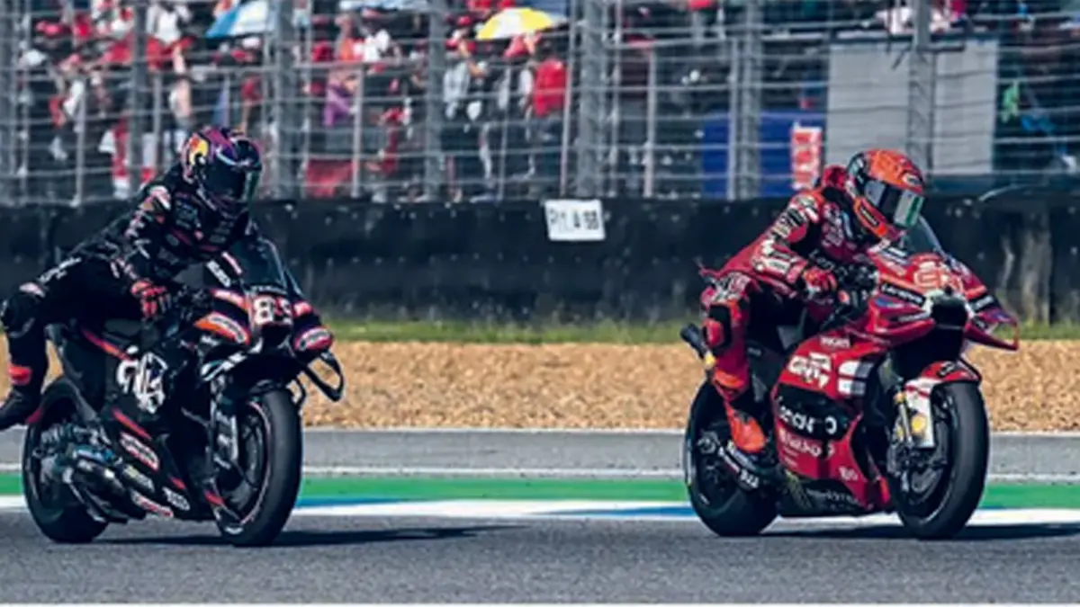 UNGGULAN: Pembalap Aprilia Jorge Martin (kiri) dan pembalap Ducati Marc Marquez bakal bersaing menjadi yang terbaik di Sirkuit Bugatti, Le Mans, akhir pekan ini. (AFP)