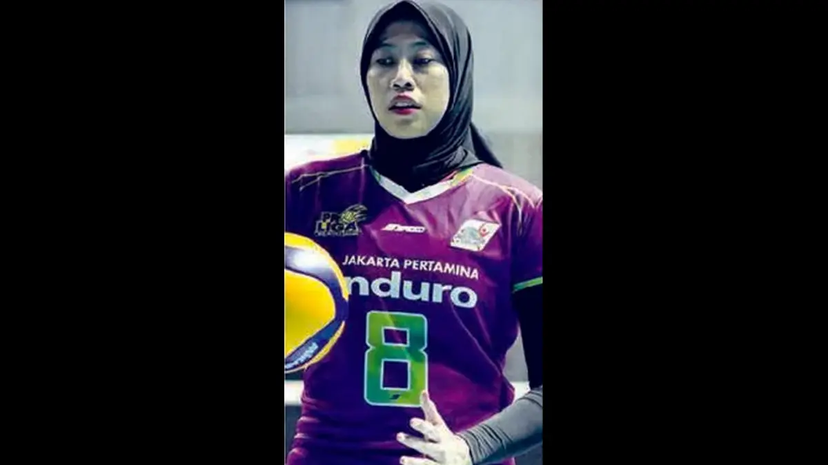 MENUJU NEGERI GINSENG: Megawati Hangestri Pertiwi ketika menghadapi Jakarta Electric PLN Mobile di GOR Sritex Arena, Solo (12/4). (ANTARA FOTO/MAULANA SURYA)
