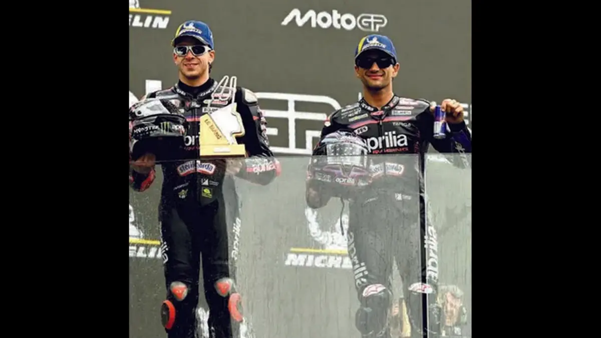 KOMPETITIF: Dua pembalap Aprilia, Marco Bezzecchi (kiri) dan Jorge Martin, diprediksi melanjutkan persaingan MotoGP dalam GP Catalunya akhir pekan ini.