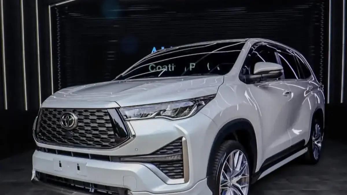 Kelebihan Toyota Innova Reborn Diesel vs Zenix Hybrid: Alasan Mengapa Model Lama Justru Makin Laku dan Diburu Konsumen