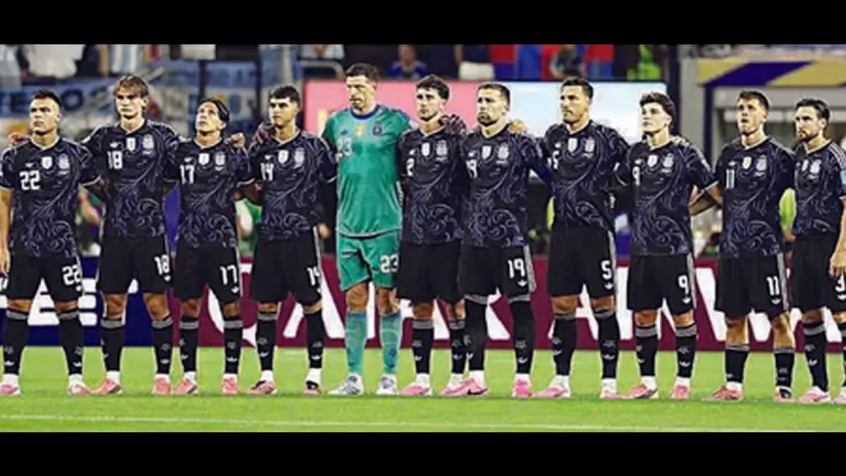 ASPEK PSIKOLOGIS: Para pemain Argentina mengenakan jersey biru tua saat menghadapi Yordania di fase grup Piala Dunia 2026 (28/6).