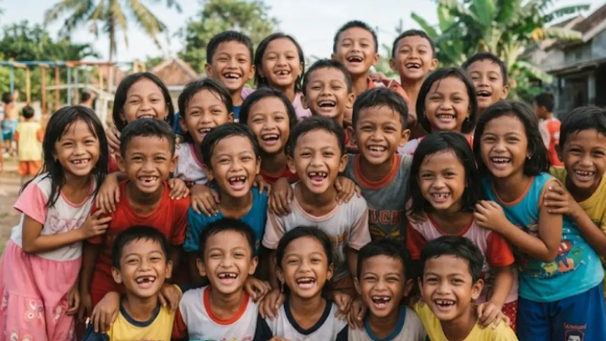 Ilustrasi sekelompok anak-anak tersenyum ceria dan tertawa riang bersama di sebuah lingkungan perumahan terbuka.
