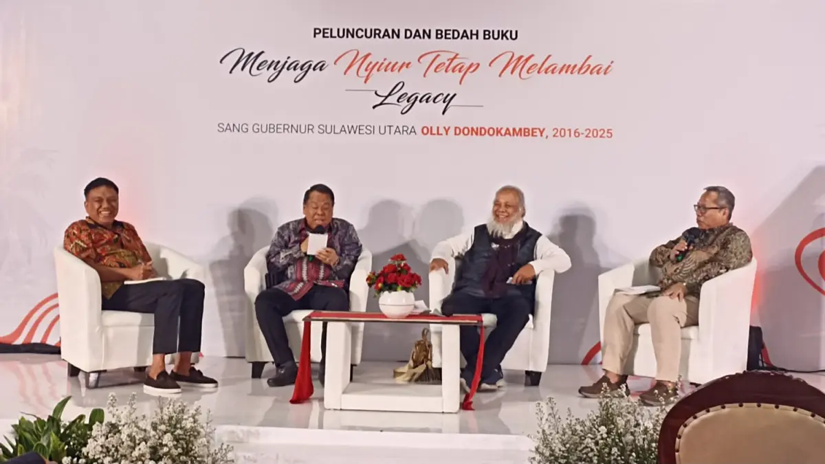 Olly Dondokambey saat peluncuran dan bedah buku tentang perjalanan kepemimpinannya di Sulawesi Utara.