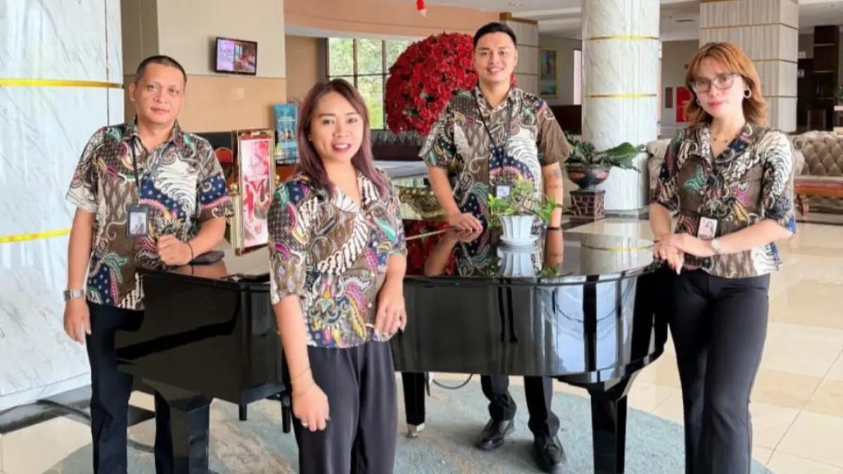 GEBRAK SULUT: Tim Sales & Marketing Sutan Raja Hotel & Convention Manado memiliki kreativitas tinggi melayani konsumen. (foto:cabo) 