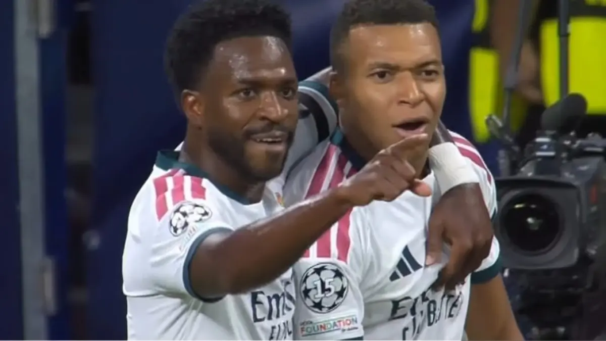 PREDATOR GANAS: Kylian Mbappe akan terus jadi mesin gol Real Madrid. Tadi subuh ia mensejajarkan diri dengan Raul Gonzalez dengan mencetak satu gol membuat namanya masuk daftar top skor UCL dengan 71 gol. (foto/ist) 