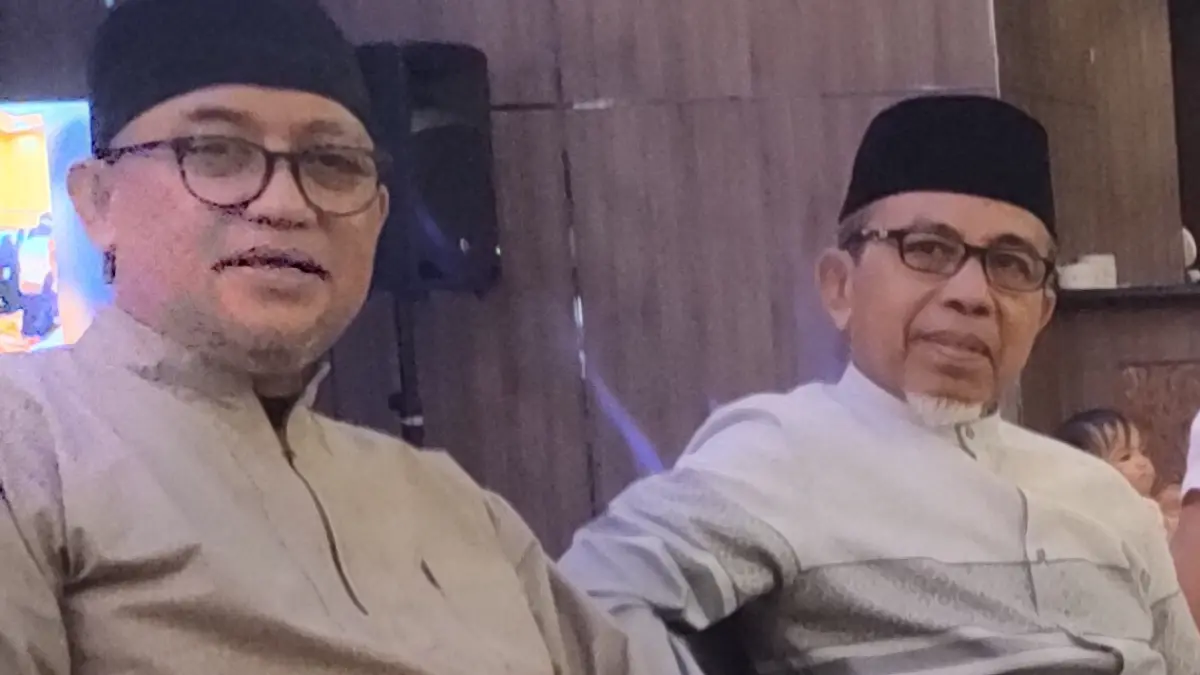 Ketua Pansel Drs Hi Anwar Sandiah dan Sekretaris Ir Hi Hamzah Latief. (Foto:dok)