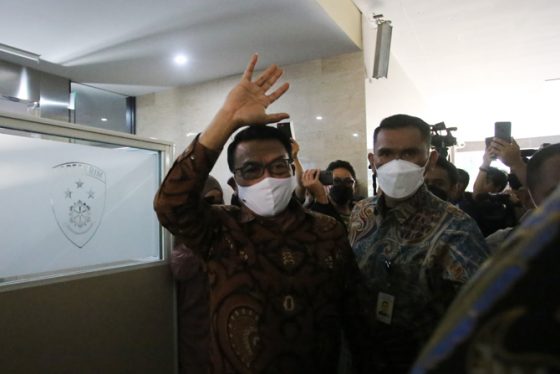 Kepala Staf Kepresidenan (KSP) Moeldoko diperiksa sebagai saksi pelapor terkait dugaan kasus pencemaran nama baik yang dilakukan dua orang anggota Indonesia Corruption Watch (ICW). (Dery Ridwansah/JawaPos.com