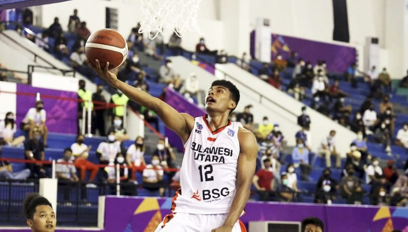 Pebasket Sulawesi Utara Fernando Manangsang. Foto : PB PON XX Papua