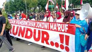 Massa mulai penuhi jalan, tuntut Jokowi - Ma