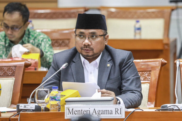 Menteri Agama Yaqut Cholil Qoumas menghadiri rapat kerja dengan Komisi VIII DPR di Gedung Nusantara II, Senayan, Jakarta, Kamis (19/1/2023). (HENDRA EKA/JAWA POS)