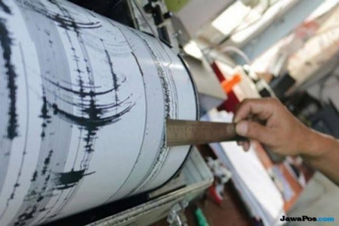 Badan Meteorologi, Klimatologi, dan Geofisika (BMKG) menginformasikan gempa bumi dengan magnitudo 4 mengguncang Jayapura, Papua, Jumat pukul 04.28 WIB. (dok JawaPos.com) 