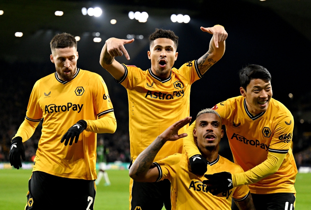 Wolverhampton Wanderers berhasil mengalahkan Brighton dengan skor tipis 1-0 di Molineux Stadium, Kamis dinihari WIB (29/2). (Foto: X EmiratesFACup)