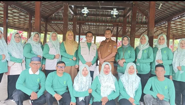 Pengukuhan Pengurus Forsepsi (Forum Sahabat Emas Peduli Sampah Indonesia) Kota Padang.