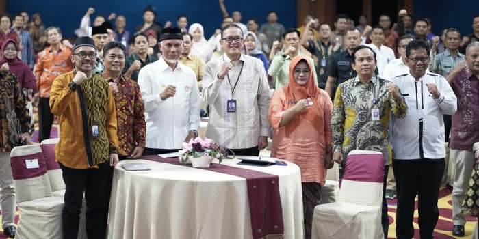 Diseminasi Laporan Perekonomian Provinsi dan Penyampaian Outlook Perekonomian Provinsi Sumatera Barat, Jumat (15/3).