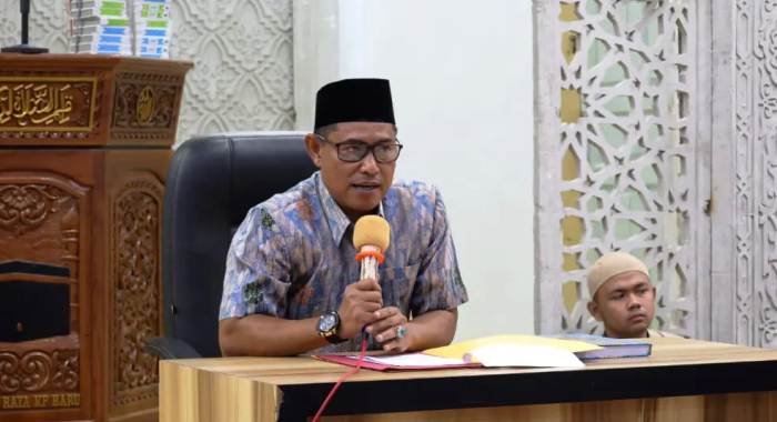 Tim Safari Ramadan (TSR) Provinsi Sumatera Barat di Kota Pariaman yang dipimpin Kolonel Mulyadi mewakili Danlantamal II Padang.