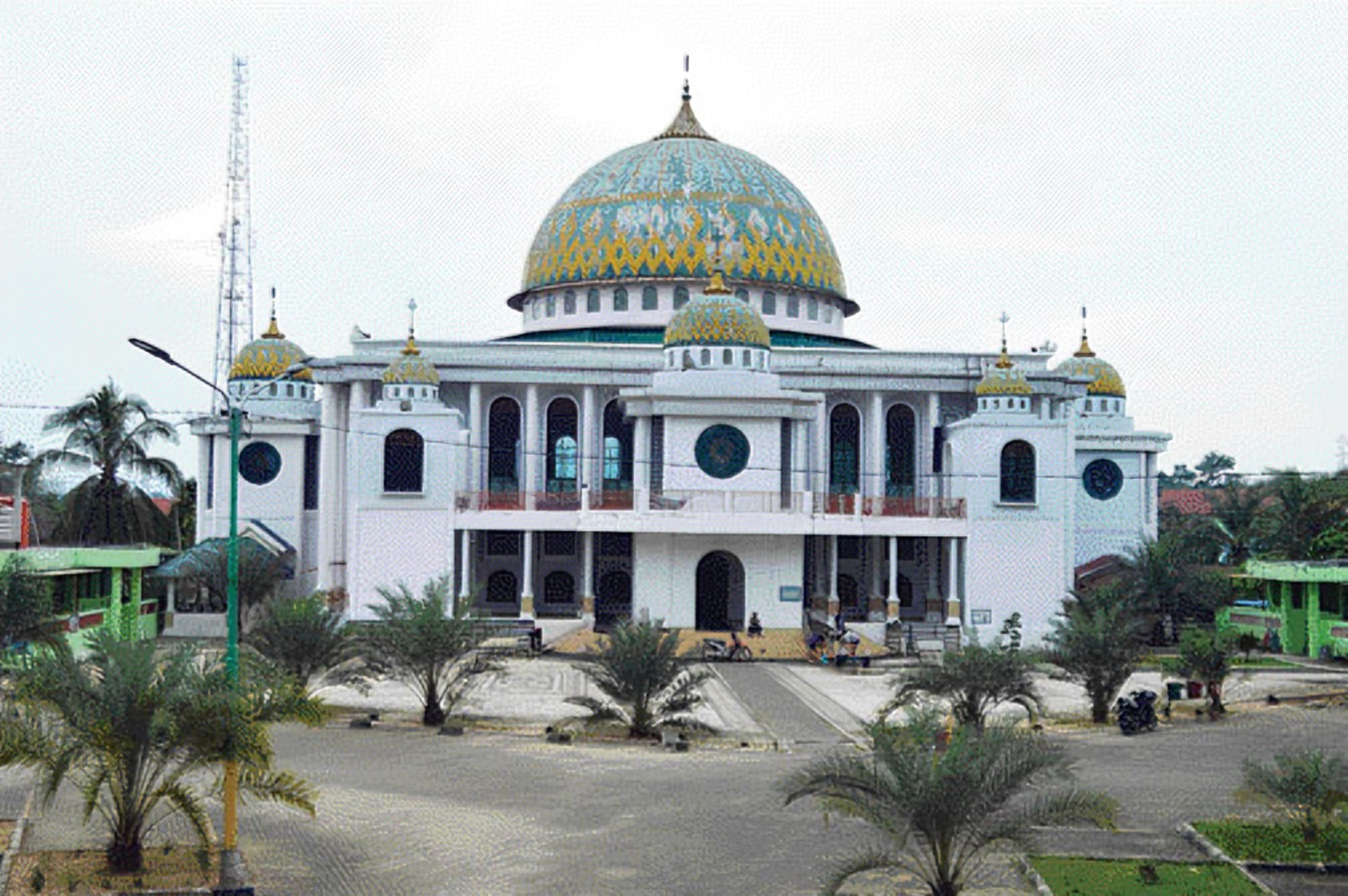 ASRI: Masjid Agung Istiqlal Muaro di Jalan M Syafei, Nagari Muaro, Kecamatan Sijunjung, Kabupaten Sijunjung, beberapa waktu lalu.(YULICEF ANTHONY/PADEK)