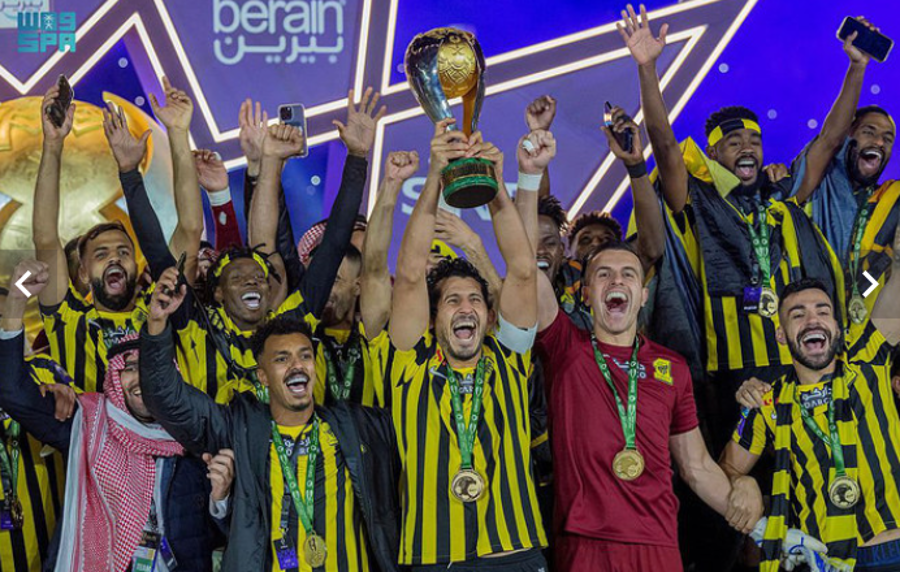 Al Ittihad menjuarai Piala Super Saudi 2023 setelah mengalahkan Al-Feiha 2-0 di final. Tahun 2024 turnamen berubah jadi Diriyah Saudi Super Cup. (Foto: SPA/Arab News)