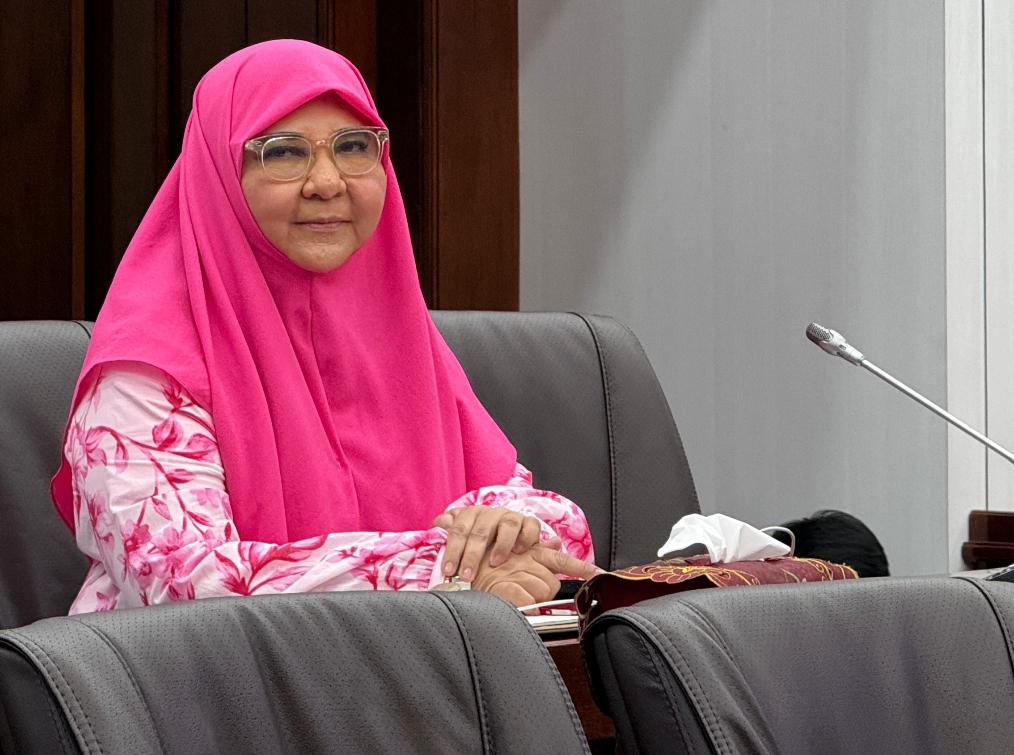 Nevi Zuairina rapat kerja Komisi VI DPR RI dengan Menteri Investasi/Kepala BKPM. (Foto: Tim NZ)