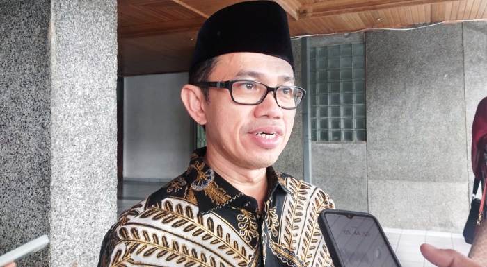 Rektor Universitas Andalas Padang, Dr Efa Yonnedi