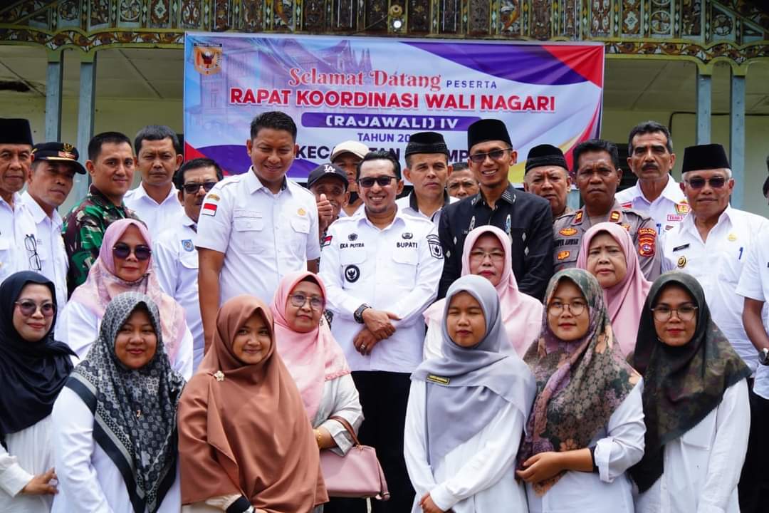 Eka Putra Eka usai Rapat Kerja Wali Nagari (Rajawali) ke-IV se-Kecamatan Salimpaung, Rabu (24/4/2024). (Foto: Prokopim)