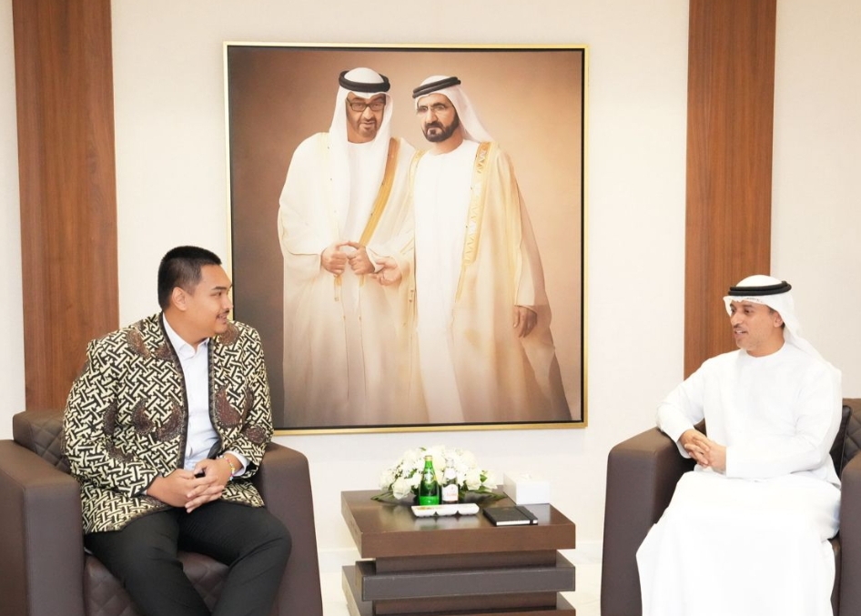 Menpora Indonesia, Dito Ariotedjo bertemu Menteri Pendidikan Uni Emirat Arab (UEA) Ahmad Belhoul Al Falasi, di Kantor Kementerian Pendidikan UEA. (Foto: Humas Kemenpora)