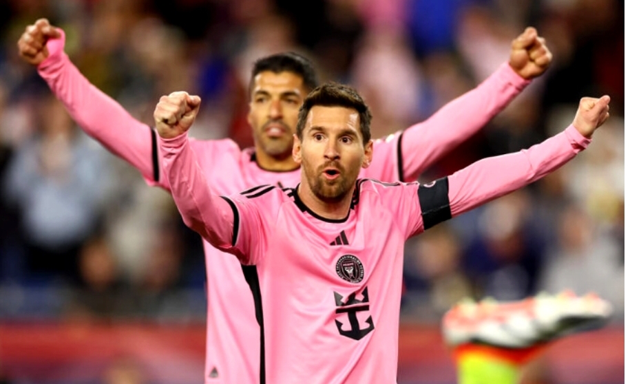 Lionel Messi dan Luis Suarez mencetak gol dalam kemenangan Inter Miami 4-1 melawan New England Revolution. (Foto: AFP)