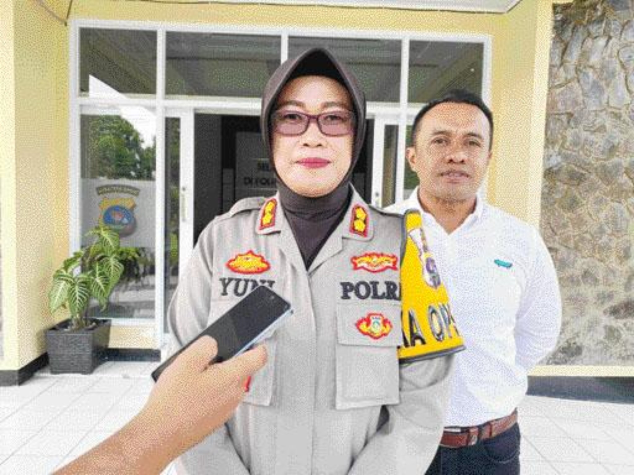 UNGKAP KASUS: Kapolres Payakumbuh AKBP Wahyuni Sri Lestari saat memberikan keterangan kepada awak media kemarin.(SY RIDWAN/PADEK)