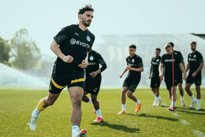 Para pemain Borrusia Dortmund latihan terakhir jelang laga Semifinal Liga Champions melawan PSG.(Foto: BVB De)