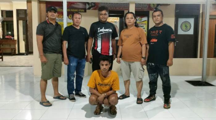 Unit Reskrim Polsek Padang Utara meringkus seorang residivis karena kedapatan melakukan penyalahgunaan Narkoba jenis daun ganja kering, Kamis (2/5/2024).