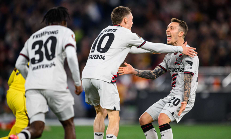 Bayer Leverkusen tampil disiplin saat mengalahkan AS Roma dengan skor 2-0 di leg pertama semifinal Liga Europa UEFA, di Stadio Olimpico. (Foto: Bayer04)